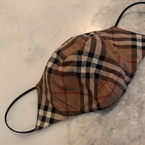 Burberry Face Mask *brand new!